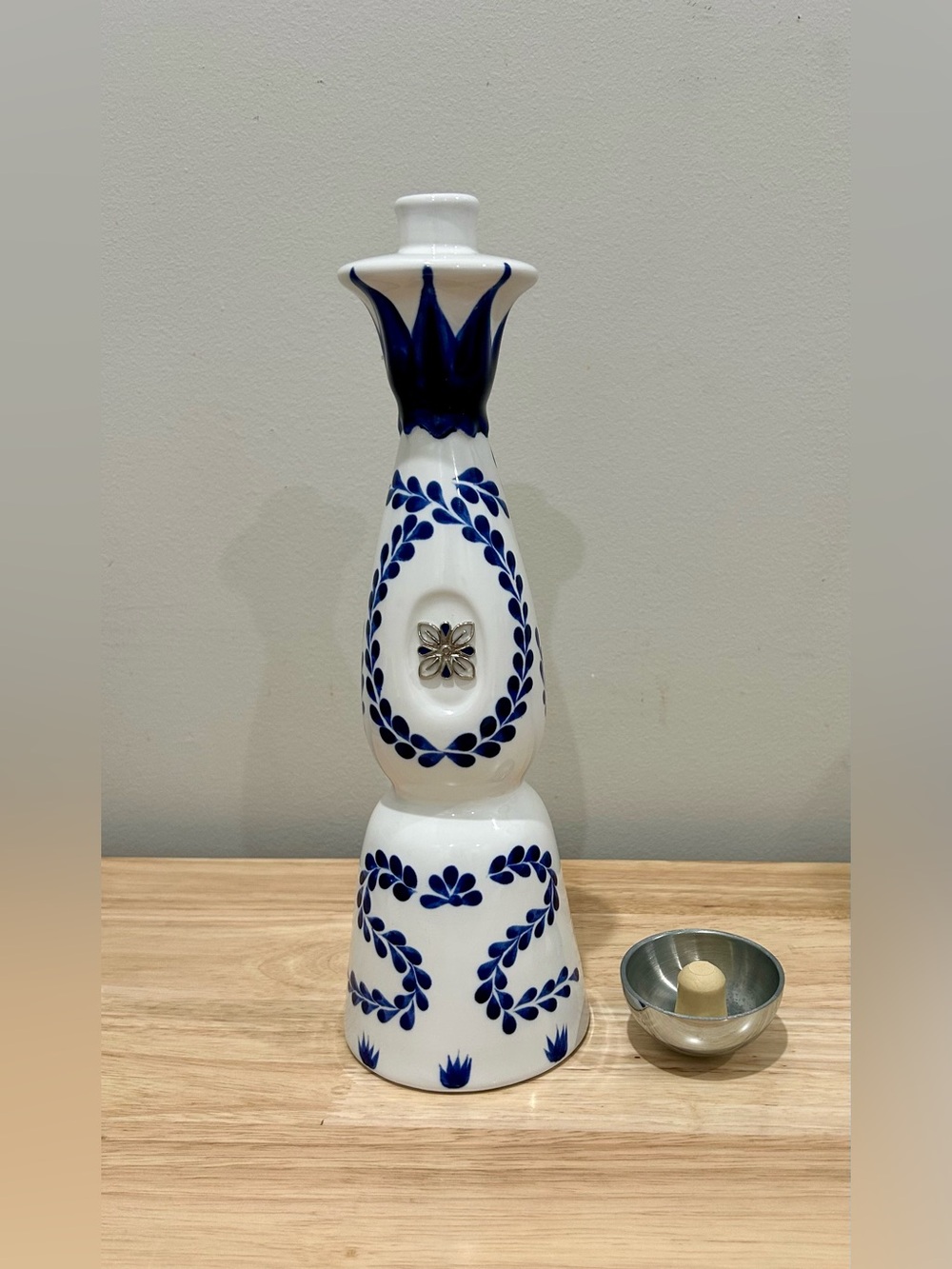 Clase Azul Reposado 750ml Hand Painted Ceramic Decorative Decanter Empty